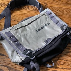 Patagonia messenger bag